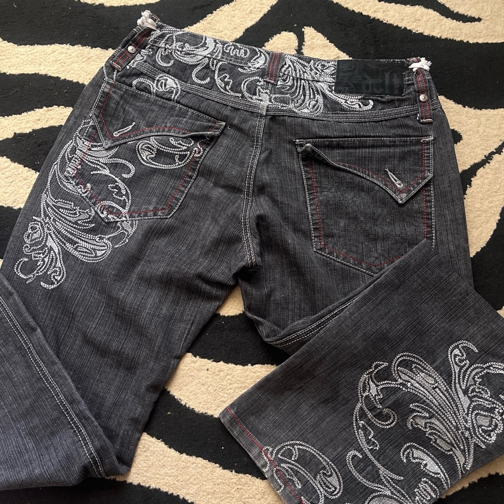 2000s DELFT jeans with embroidered design